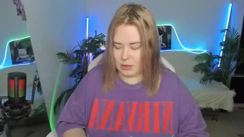 lina_linx online show from March 8, 7:20 pm