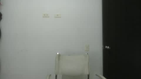 iiisabella online show from February 19, 2:38 pm