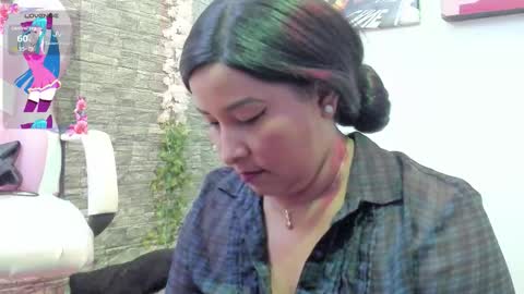 LINA SANCHEZ online show from February 10, 8:23 pm