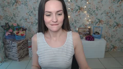 Lina online show from February 6, 10:14 am