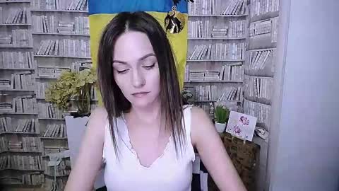 Lina online show from October 17, 10:30 am