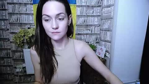 Lina online show from November 10, 9:01 am