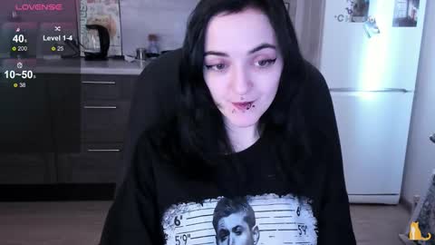 Lina 3  1715622743 online show from February 13, 8:39 am