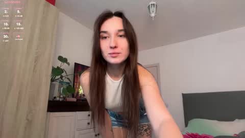 Lina online show from December 15, 7:59 am