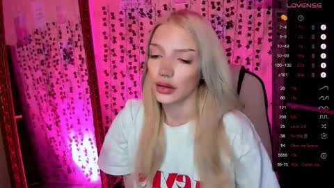 Lina online show from March 31, 2:34 am