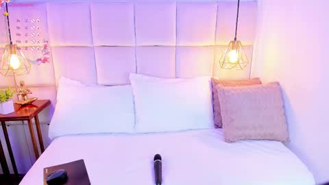 Snapshot of linaglam chatting on February 18, 10:36 pm LinaGlam online show from February 18, 10:36 pm