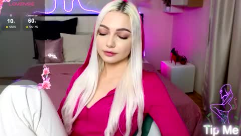 I am Lina online show from October 17, 1:37 pm