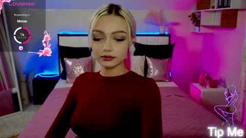 I am Lina online show from November 22, 3:21 pm