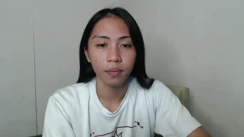 Snapshot of linaslayer chatting on December 2, 5:30 am Lexi online show from December 2, 5:30 am