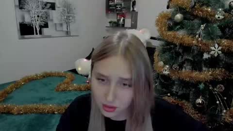 Lina online show from December 16, 7:32 pm