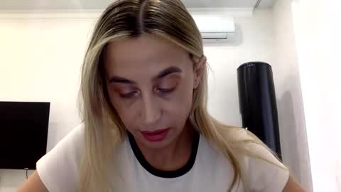 linavora online show from February 26, 11:13 am