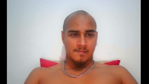 lincelince2003 online show from February 17, 12:42 am