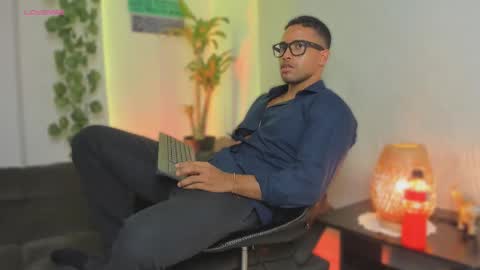 Snapshot of lincom_amith chatting on February 23, 4:28 am lincom amith online show from February 23, 4:28 am
