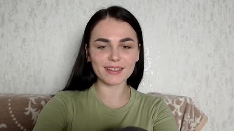 Snapshot of linda_aa chatting on February 17, 10:38 pm Linda online show from February 17, 10:38 pm