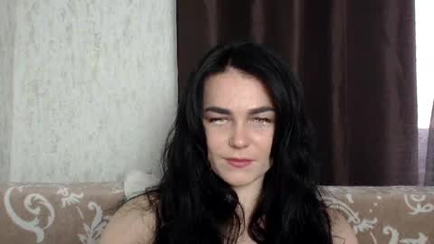 Snapshot of linda_aa chatting on February 22, 9:34 am Linda online show from February 22, 9:34 am