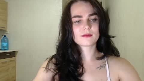 Snapshot of linda_aa chatting on September 12, 8:00 pm Linda online show from September 12, 8:00 pm