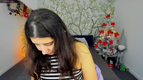 Snapshot of linda_ex chatting on January 2, 7:44 am Linda online show from January 2, 7:44 am