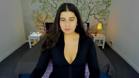 Snapshot of linda_ex chatting on January 12, 1:05 pm Linda online show from January 12, 1:05 pm