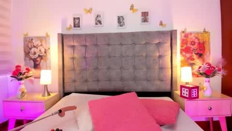 Linda Fosterr online show from February 21, 9:29 pm