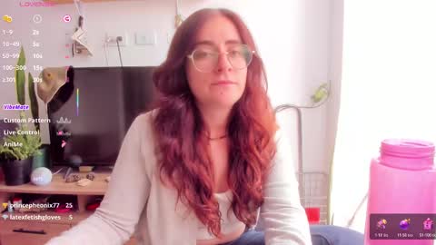 Giggles  online show from December 19, 3:18 pm