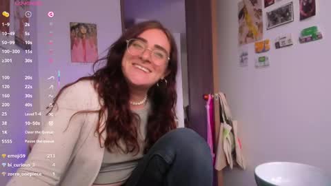 Giggles  online show from March 18, 4:57 pm