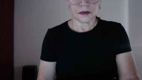 Linda Hanna online show from February 16, 5:33 pm