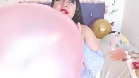 Linda  online show from March 15, 2:05 am