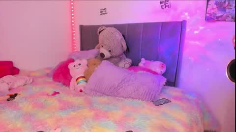 Lindaa maria  online show from February 21, 6:38 am