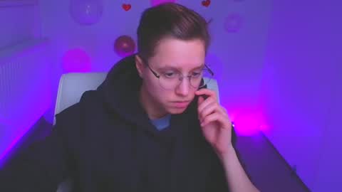 Linda online show from February 17, 2:49 pm