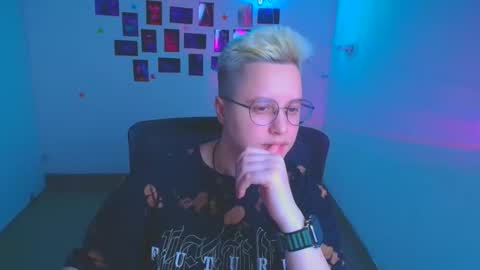 Linda online show from March 21, 12:21 pm