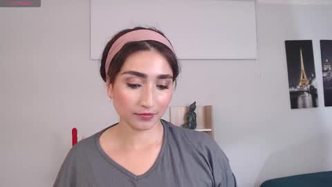 Maria Paula online show from February 15, 1:10 pm