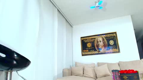 Snapshot of linda_xx90 chatting on March 12, 4:51 am LAURA RAMIREZ online show from March 12, 4:51 am