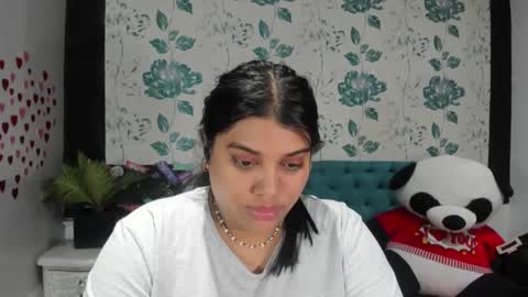 Snapshot of lindabreexlove chatting on February 20, 6:46 pm online show from February 20, 6:46 pm