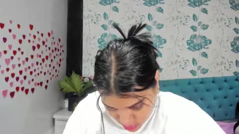 Snapshot of lindabreexlove chatting on February 16, 8:11 pm online show from February 16, 8:11 pm