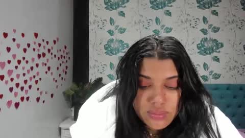Snapshot of lindabreexlove chatting on March 8, 5:22 pm online show from March 8, 5:22 pm
