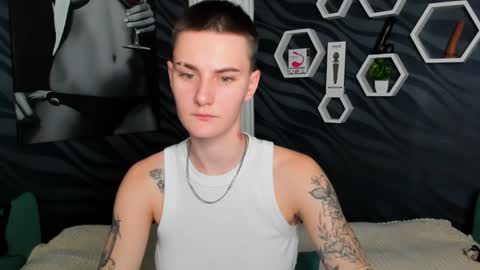 lindabryantt online show from February 6, 11:09 am