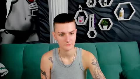 lindabryantt online show from February 14, 1:40 pm