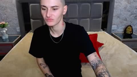 lindabryantt online show from February 10, 4:04 pm