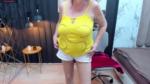 Linda online show from December 6, 8:43 am