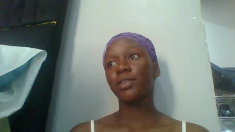 lindalovebird online show from June 16, 12:53 pm