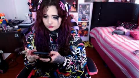 Snapshot of linddamortt chatting on December 31, 7:29 pm CatalinaANIDEA online show from December 31, 7:29 pm