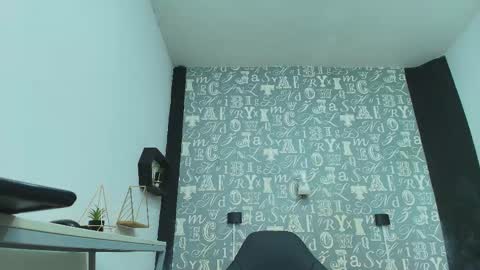  Lindsey  online show from October 12, 11:58 am