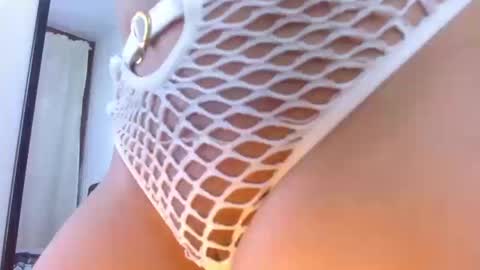 V A L E  N T I N A online show from October 15, 9:37 pm