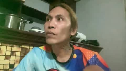 Snapshot of lingkure_69ts chatting on January 24, 4:17 pm weng bustamante online show from January 24, 4:17 pm