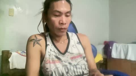 Snapshot of lingkure_69ts chatting on March 2, 6:27 am weng bustamante online show from March 2, 6:27 am