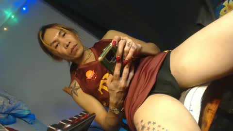 Snapshot of lingkure_69ts chatting on March 7, 2:12 pm weng bustamante online show from March 7, 2:12 pm