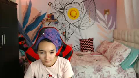 Snapshot of linzybaner chatting on January 23, 12:57 am LinzyBaner online show from January 23, 12:57 am