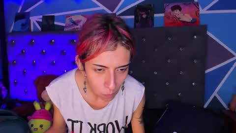 Lio online show from November 18, 8:12 pm