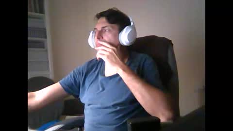 Snapshot of liongr69 chatting on December 7, 11:40 pm liongr69 online show from December 7, 11:40 pm
