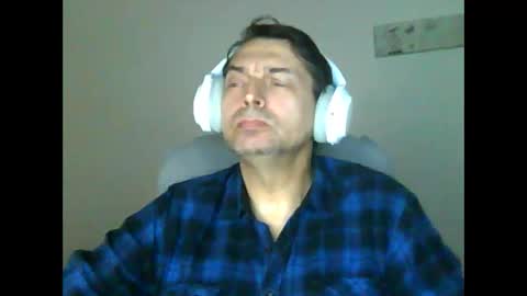 Snapshot of liongr69 chatting on March 10, 7:44 am liongr69 online show from March 10, 7:44 am